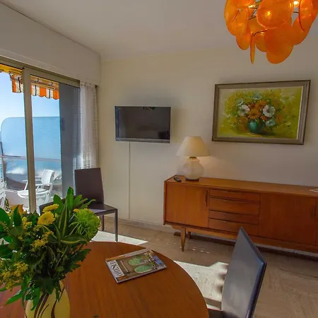 Superbe 2p Climatise Avec Terrasses, Garage Et Piscine, Face A La Mer. - Fr-1-196-222 Appartement